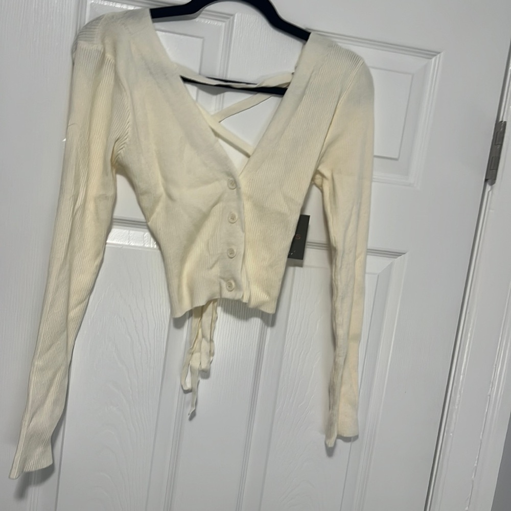 NWT-open back button up going out top